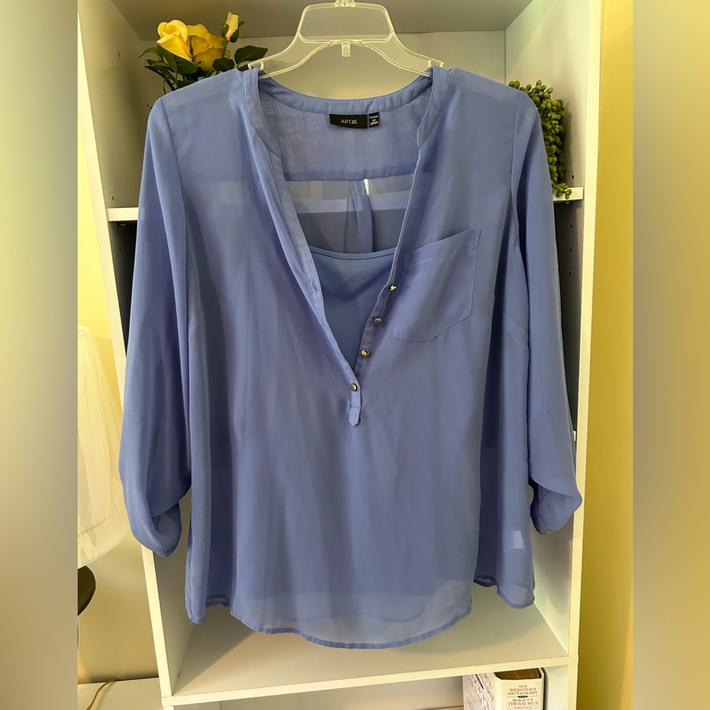 Apt 9 Periwinkle 2 piece blouse and tank